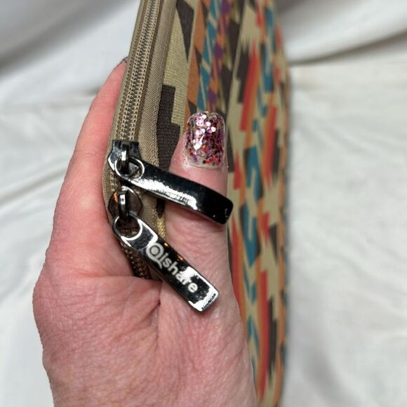 Aztec Style Computer Cover. - Picture 5 of 8